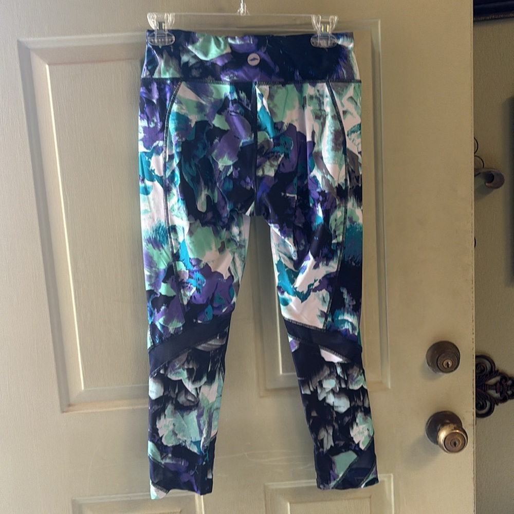 Avia - Picture 2 of 4